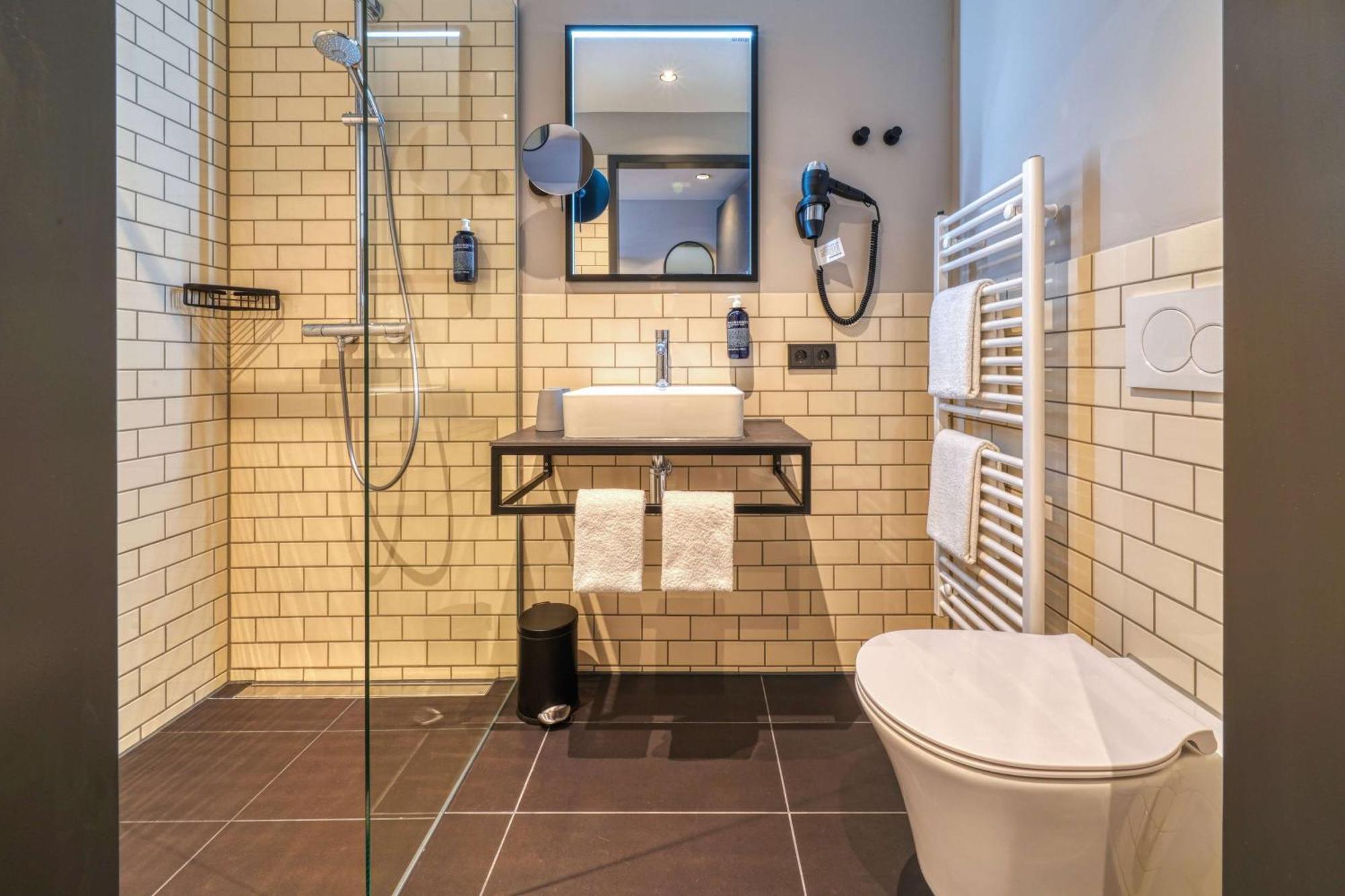Nyce Hotel Ulm City, Trademark Collection By Wyndham מראה חיצוני תמונה